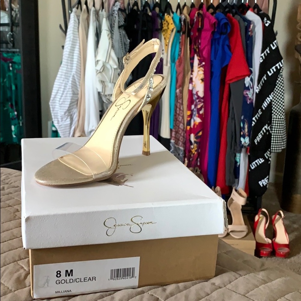 New in box Jessica Simpson Pumps!
